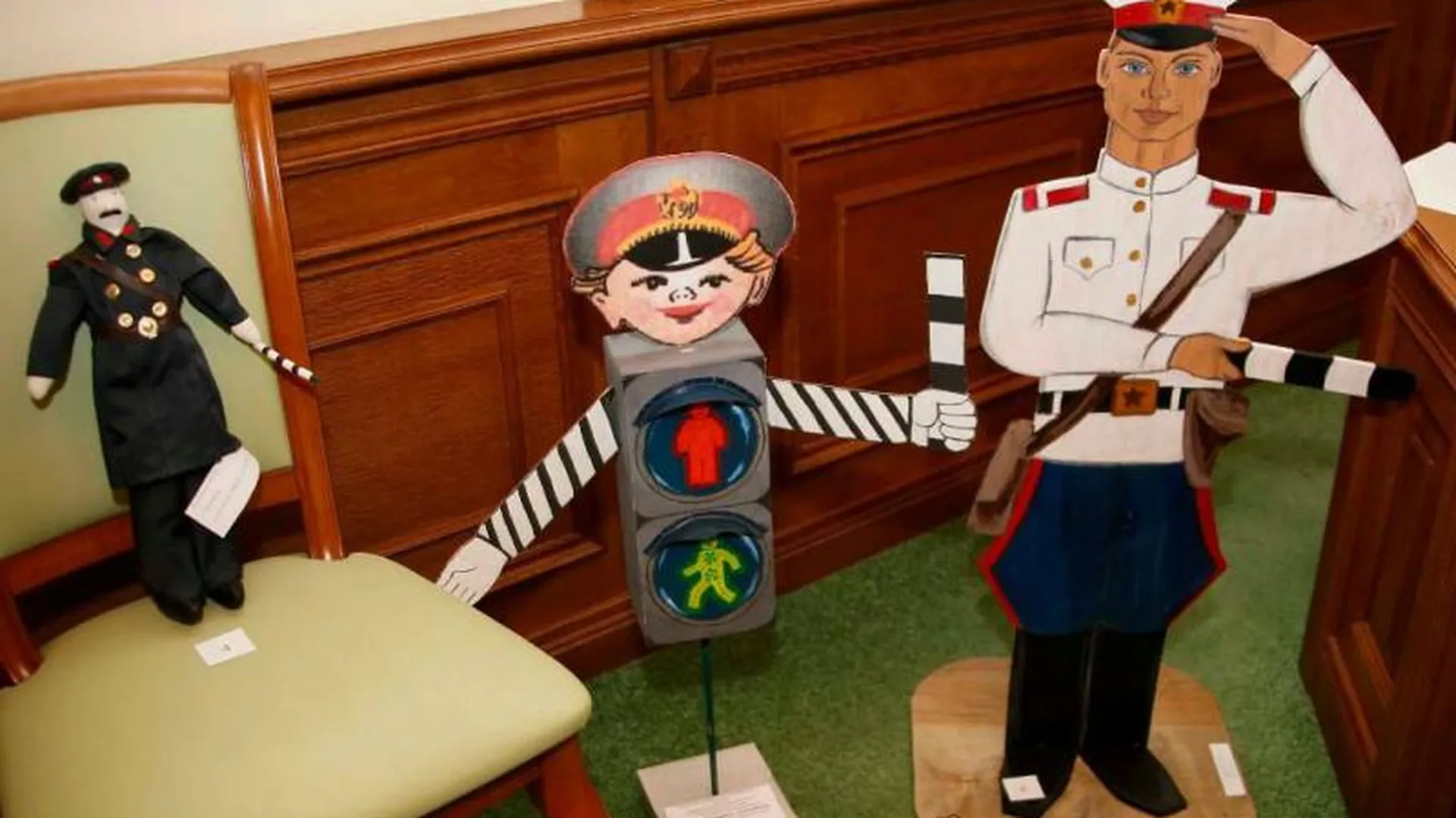 Школьник из Солнечногорска смастерил мультяшку-полицейского и победил в областном конкурсе 