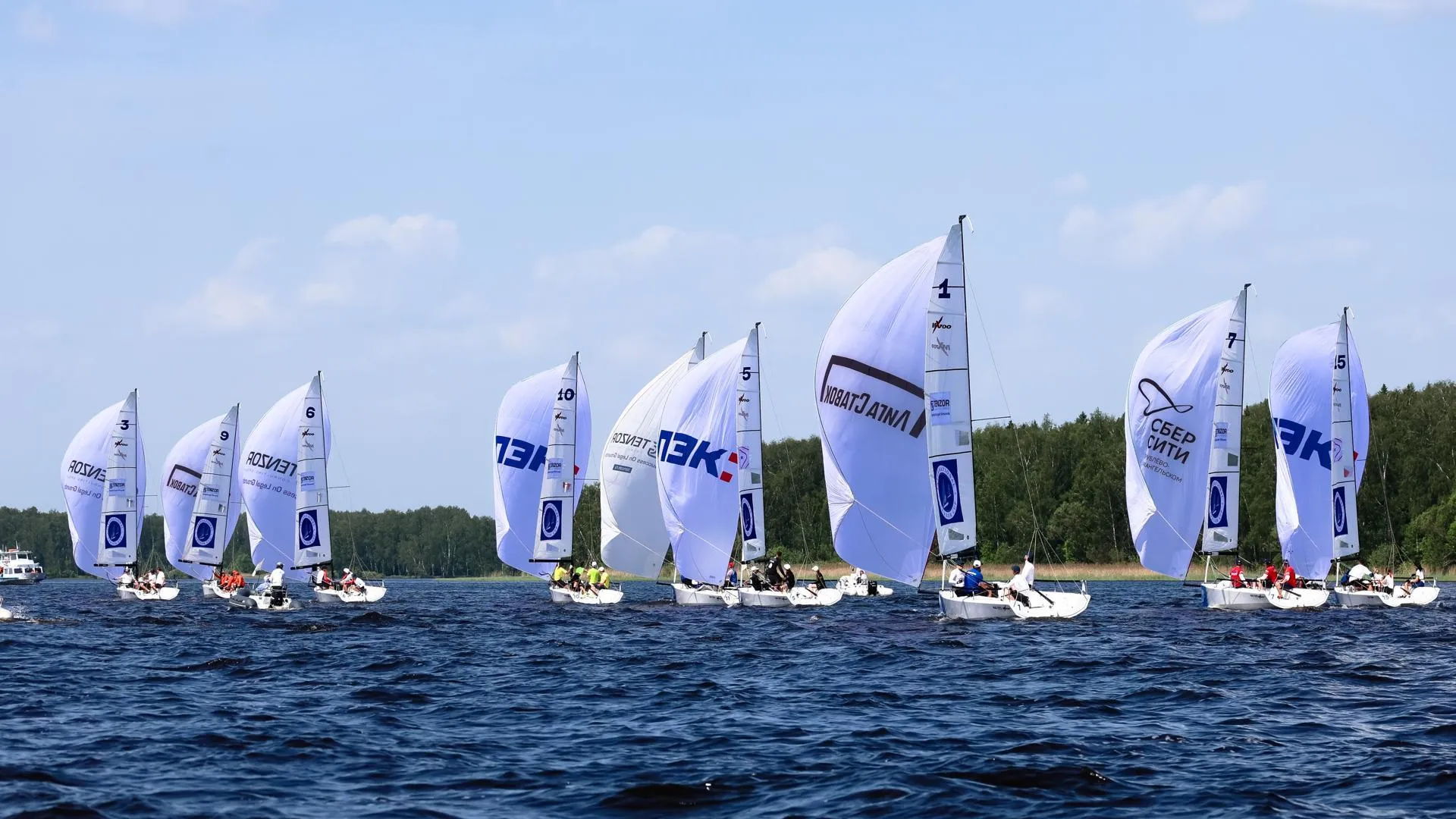 Более ста яхтсменов подали заявки на участие во втором этапе парусного турнира Tenzor International Cup