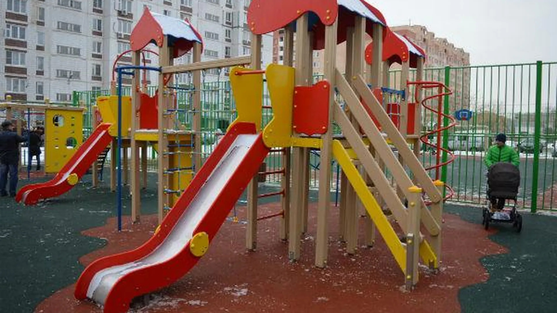 С начала года в регионе открыли 60 новых детских площадок