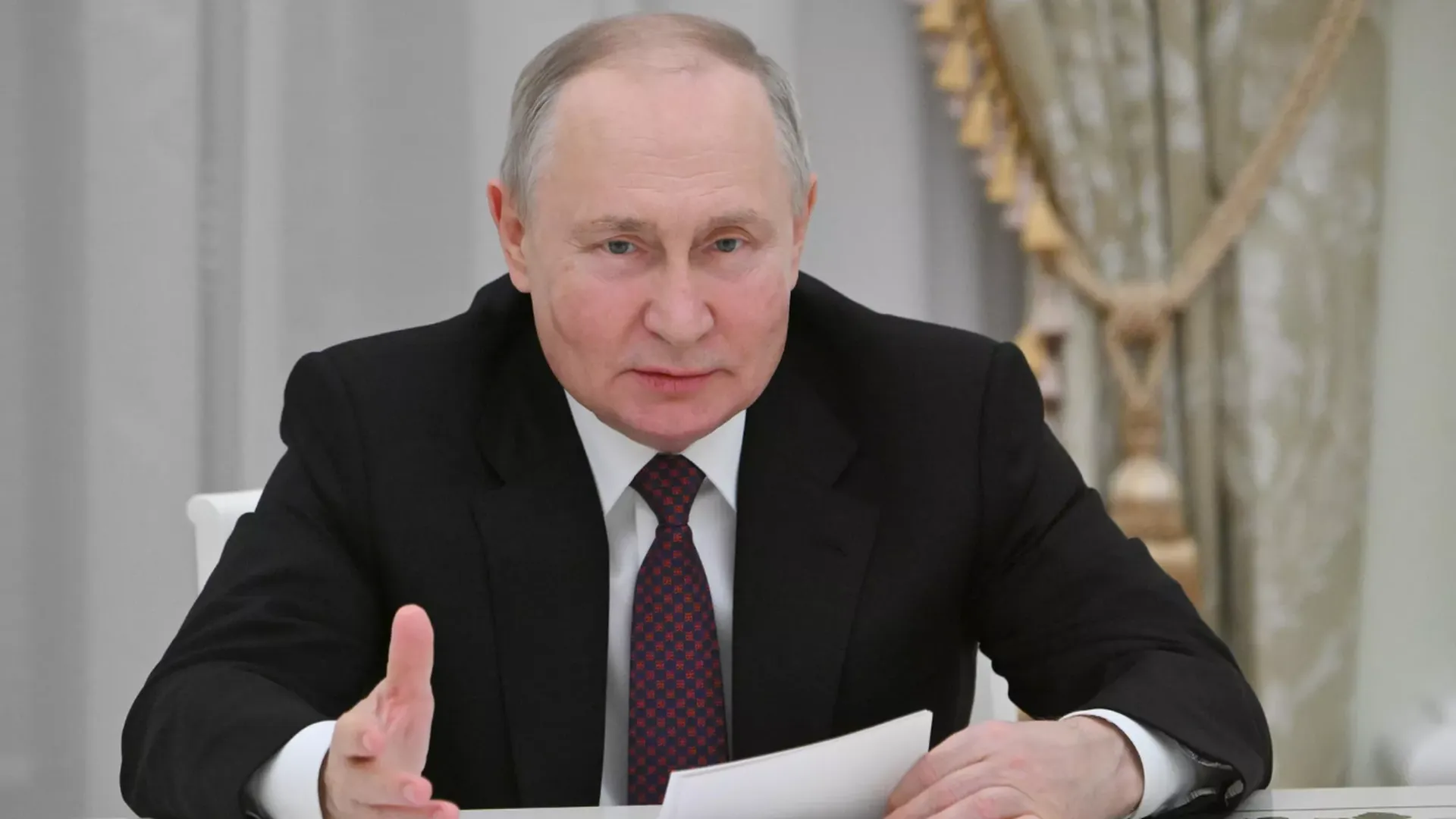 Путин предложил выстраивать работу в регионах по перспективным направлениям