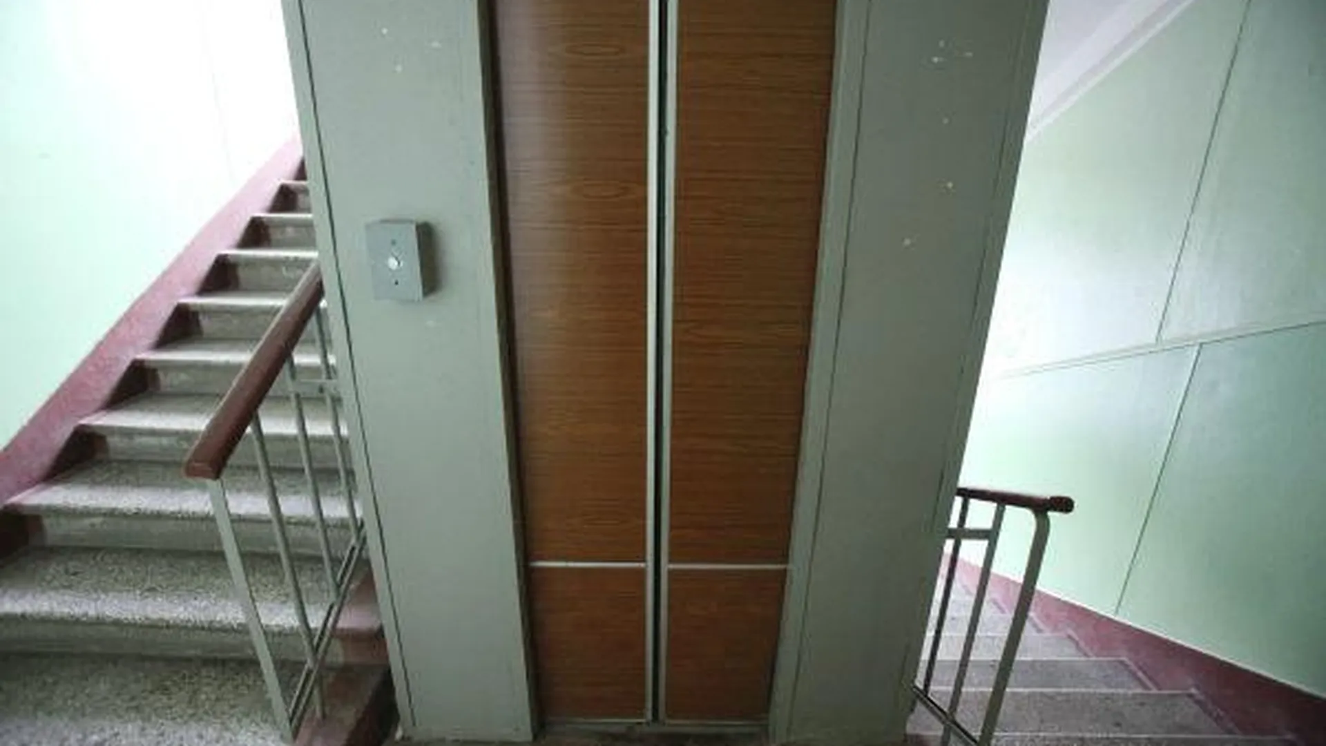 В 2014 году в области заменят почти 1600 лифтов