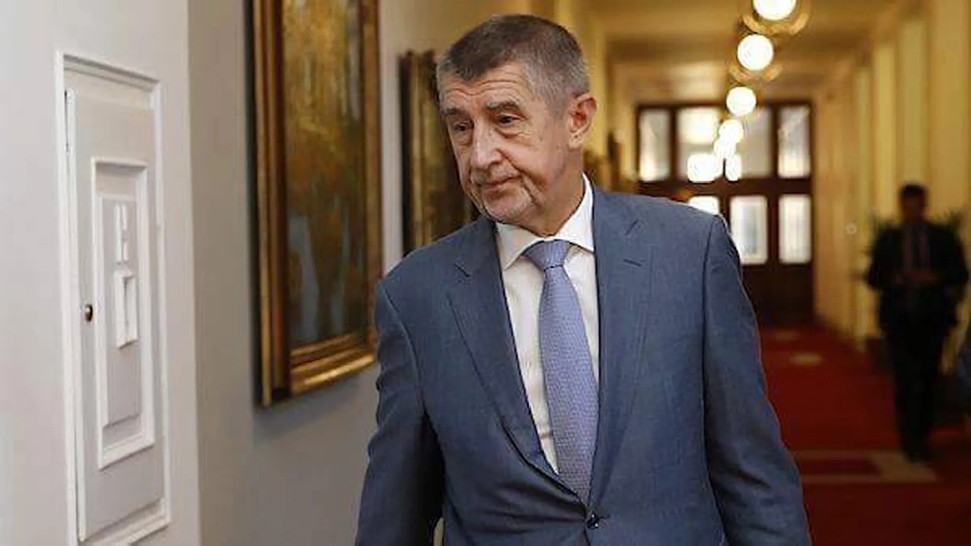 Премьер Чехии призвал страны ЕС высылать российских дипломатов