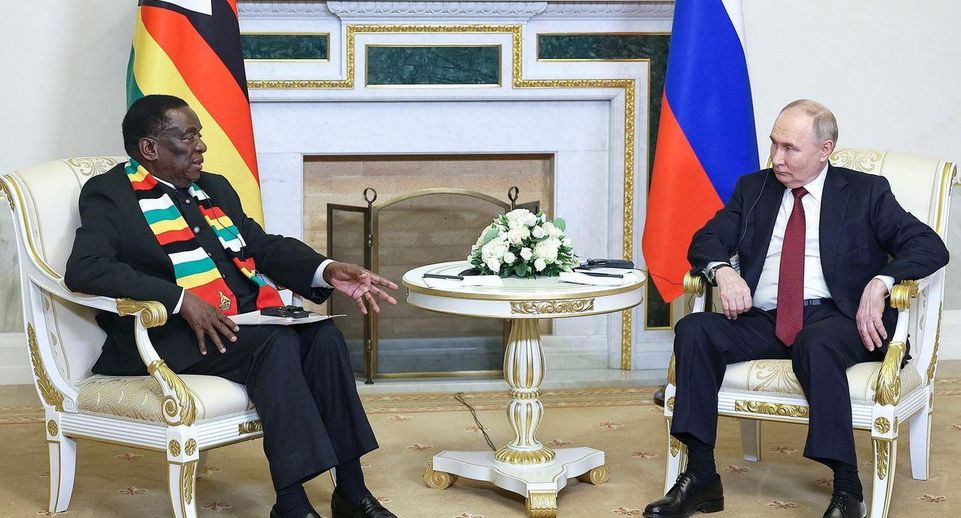 Путин назвал приезд президента Зимбабве знаком интереса Африки к России
