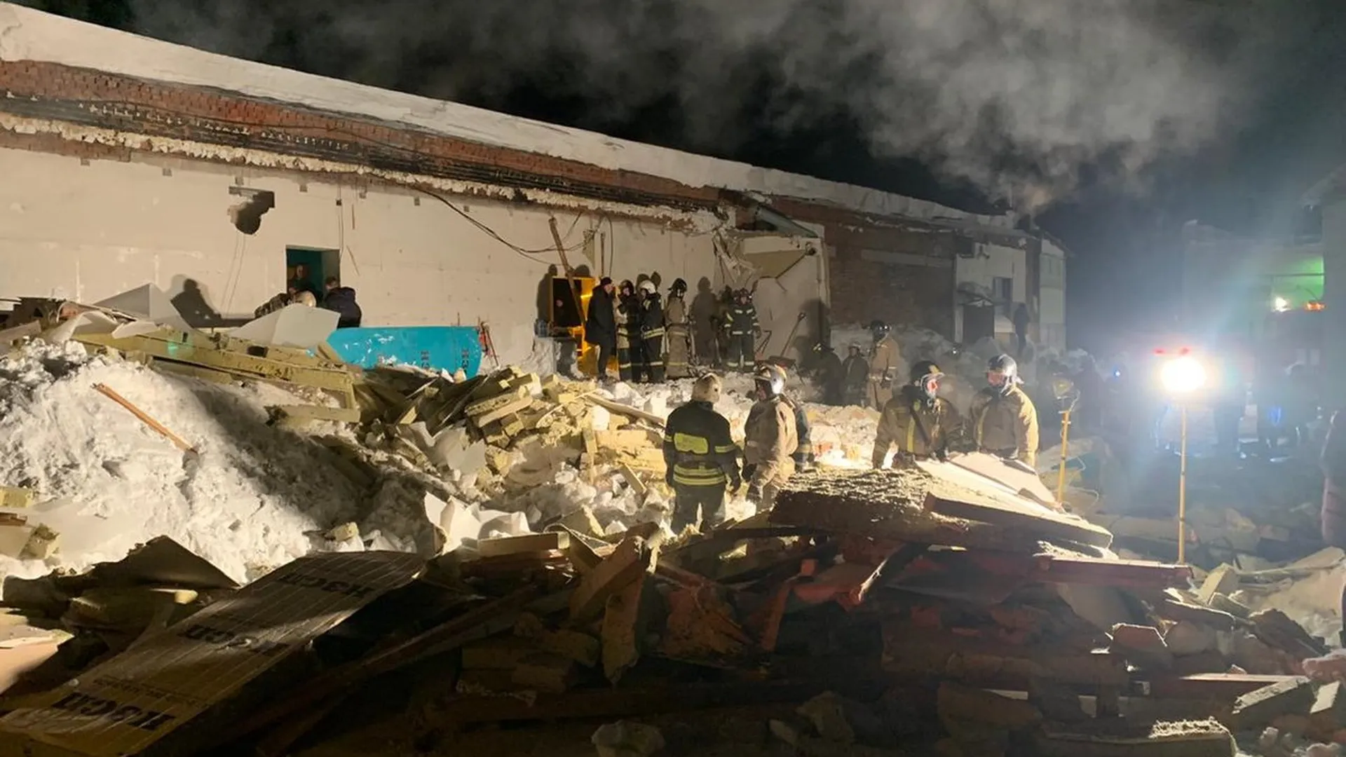 Причиной обрушения крыши в кафе Новосибирска назвали «вопиющую безответственность»