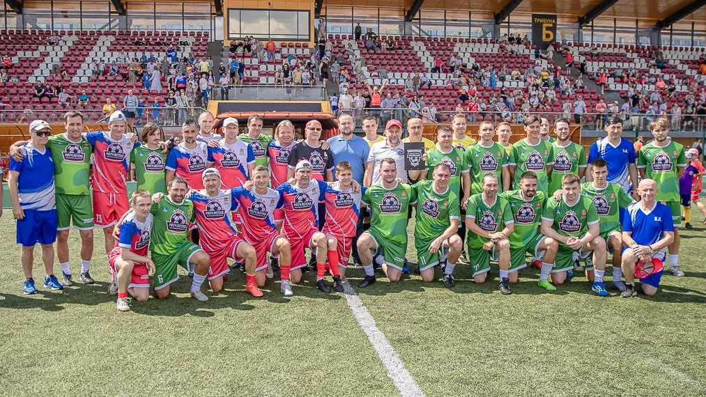 В Одинцово легенды российского футбола сыграли с командой сборной округа