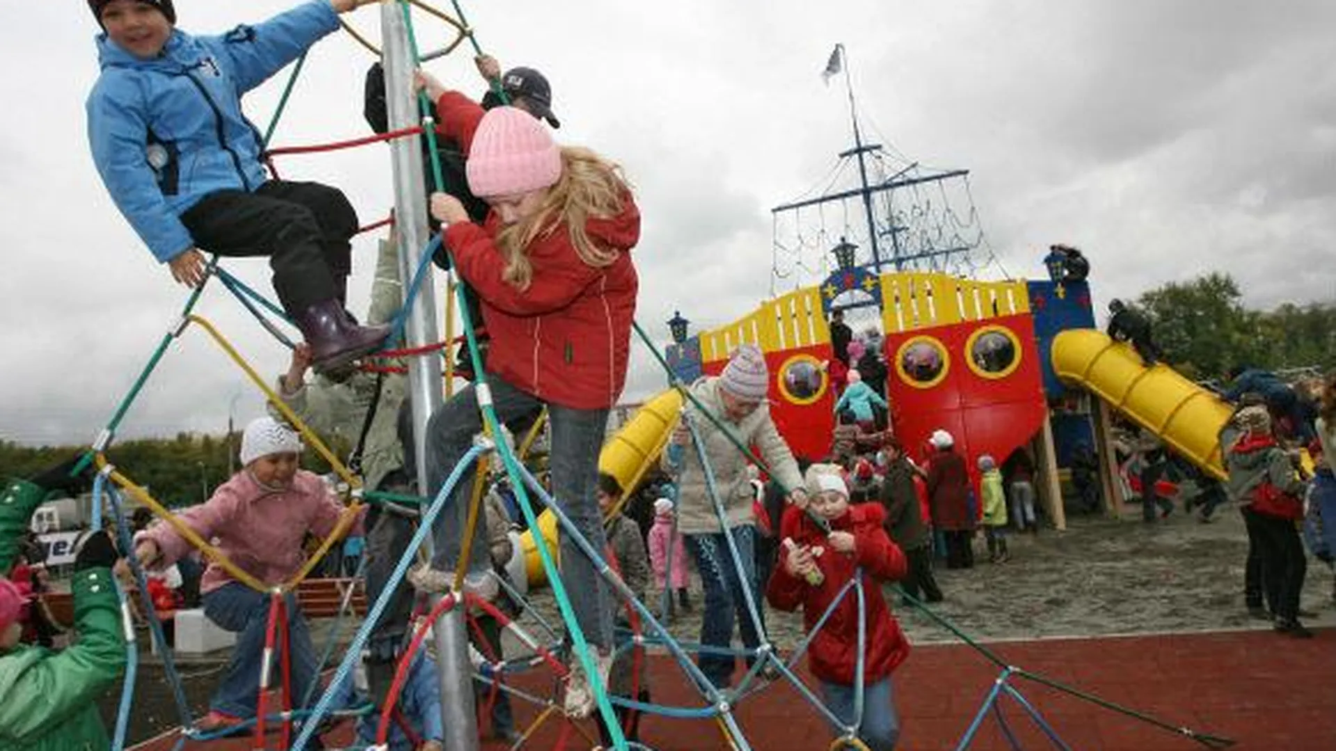 В Одинцовском районе открыли гимнастическую площадку для детей