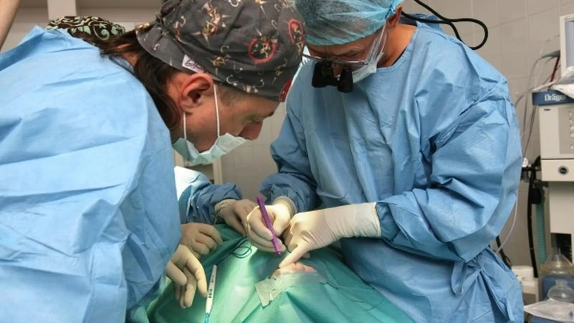 Пластические хирурги появятся в штате ведущих российских медцентров