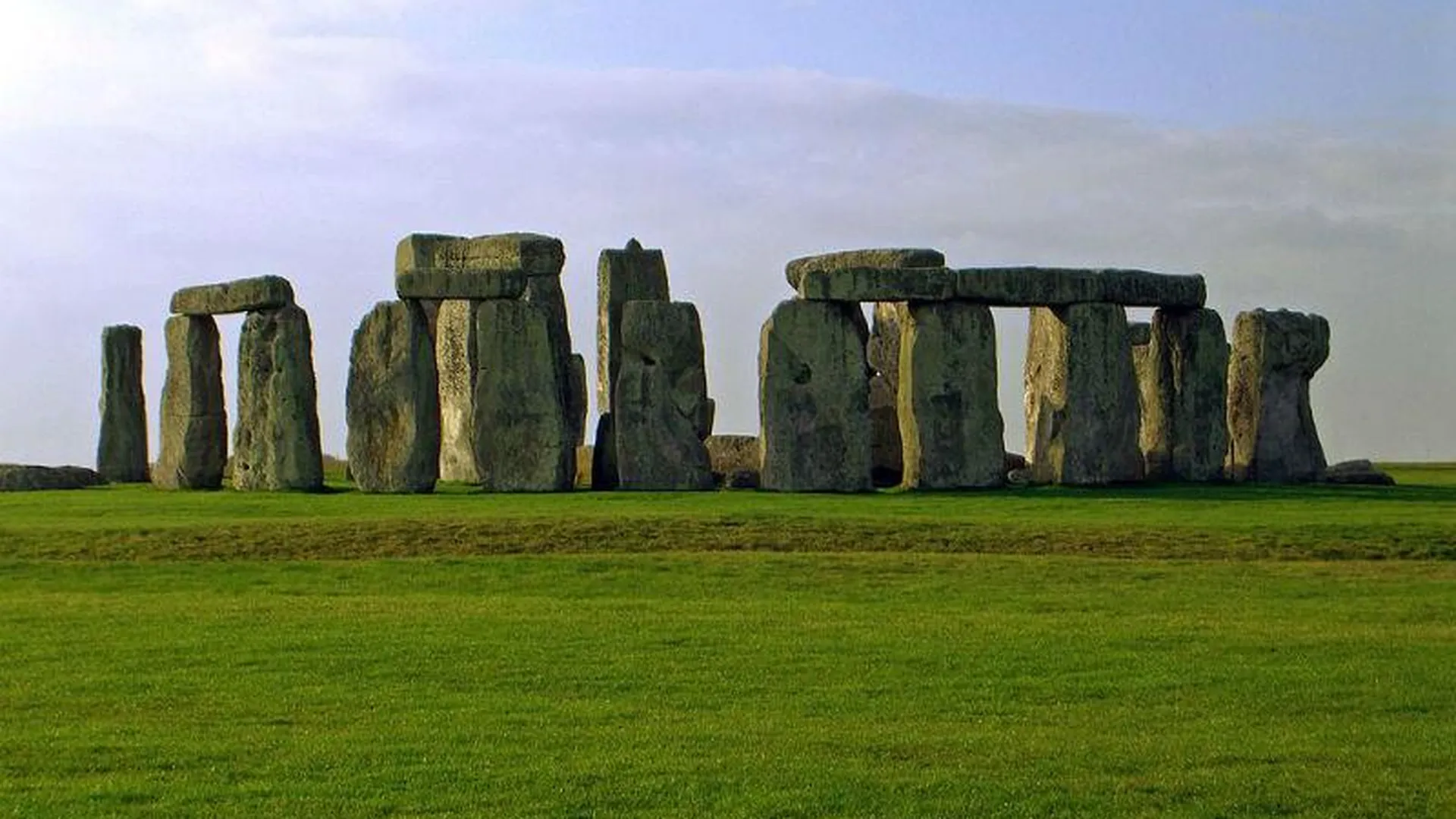 В Великобритании около Стоунхенджа найден древний церемониальный комплекс