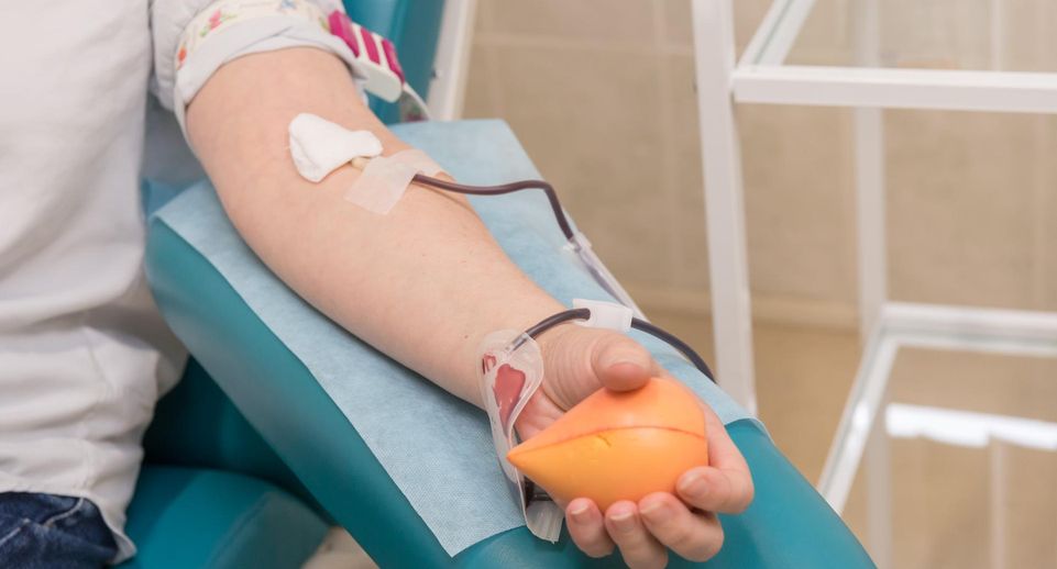 Около 100 человек сдали кровь на донорской акции в МОНИКИ