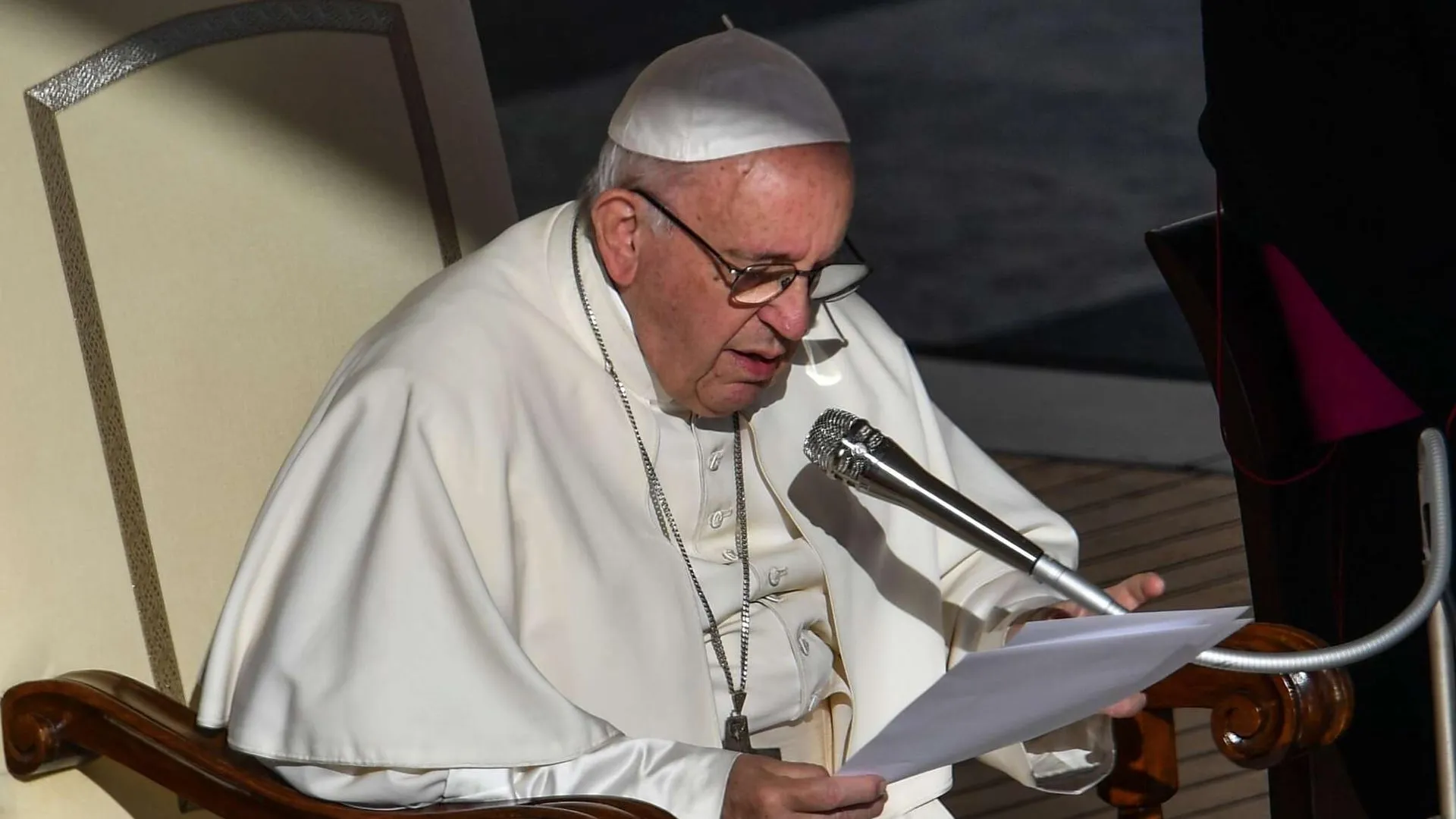 Папа римский пропустил крестный ход второй год подряд