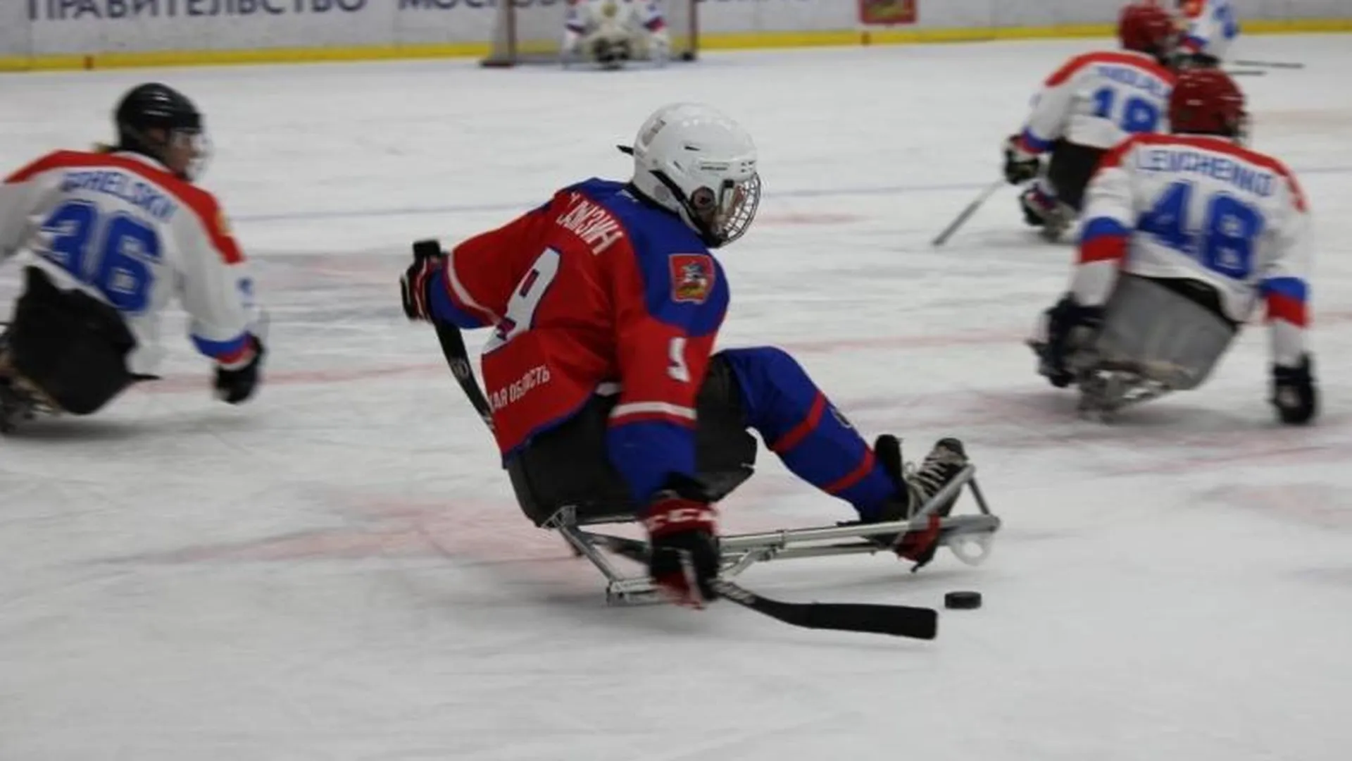Подмосковный «Феникс» провел товарищескую игру с молодежной сборной России по следж-хоккею