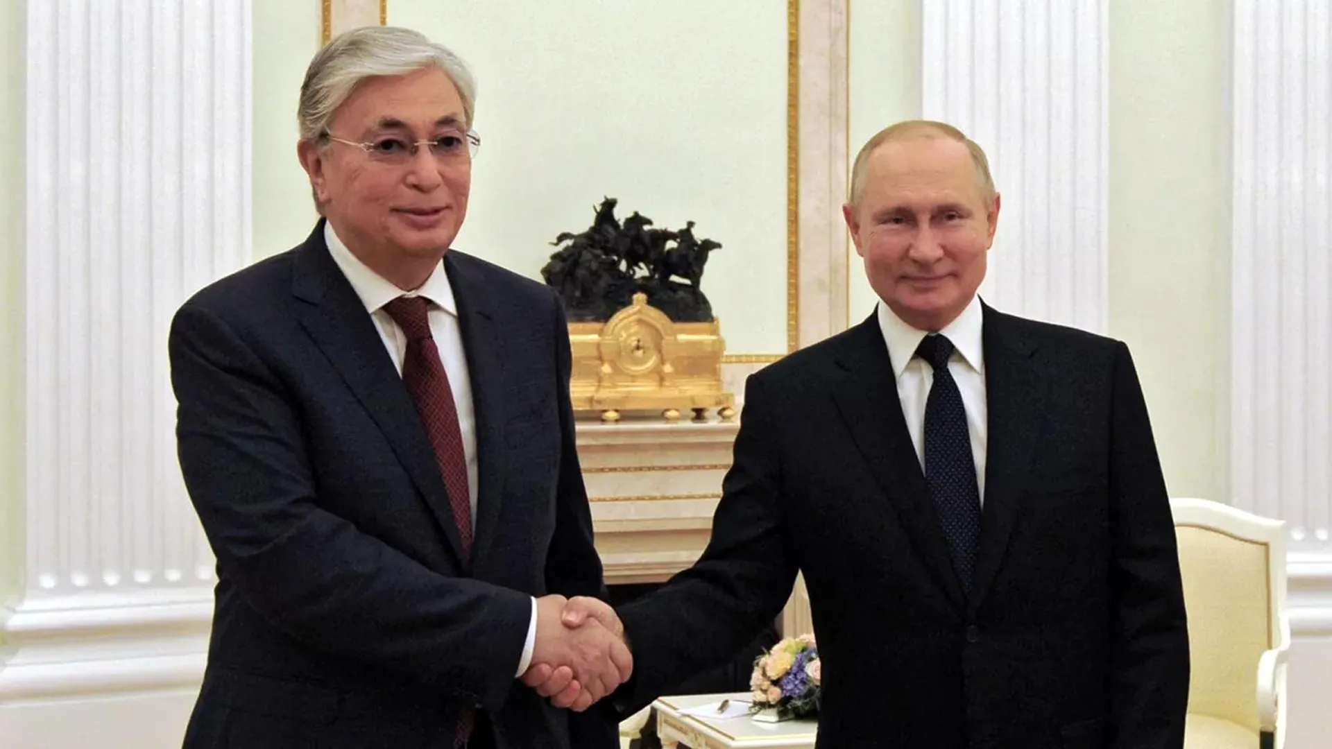 Президент России Владимир Путин и президент Казахстана Касым-Жомарт Токаев