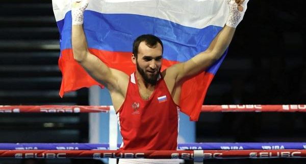 Россиянин Муслим Гаджимагомедов завоевал титул чемпиона мира по боксу версии WBA