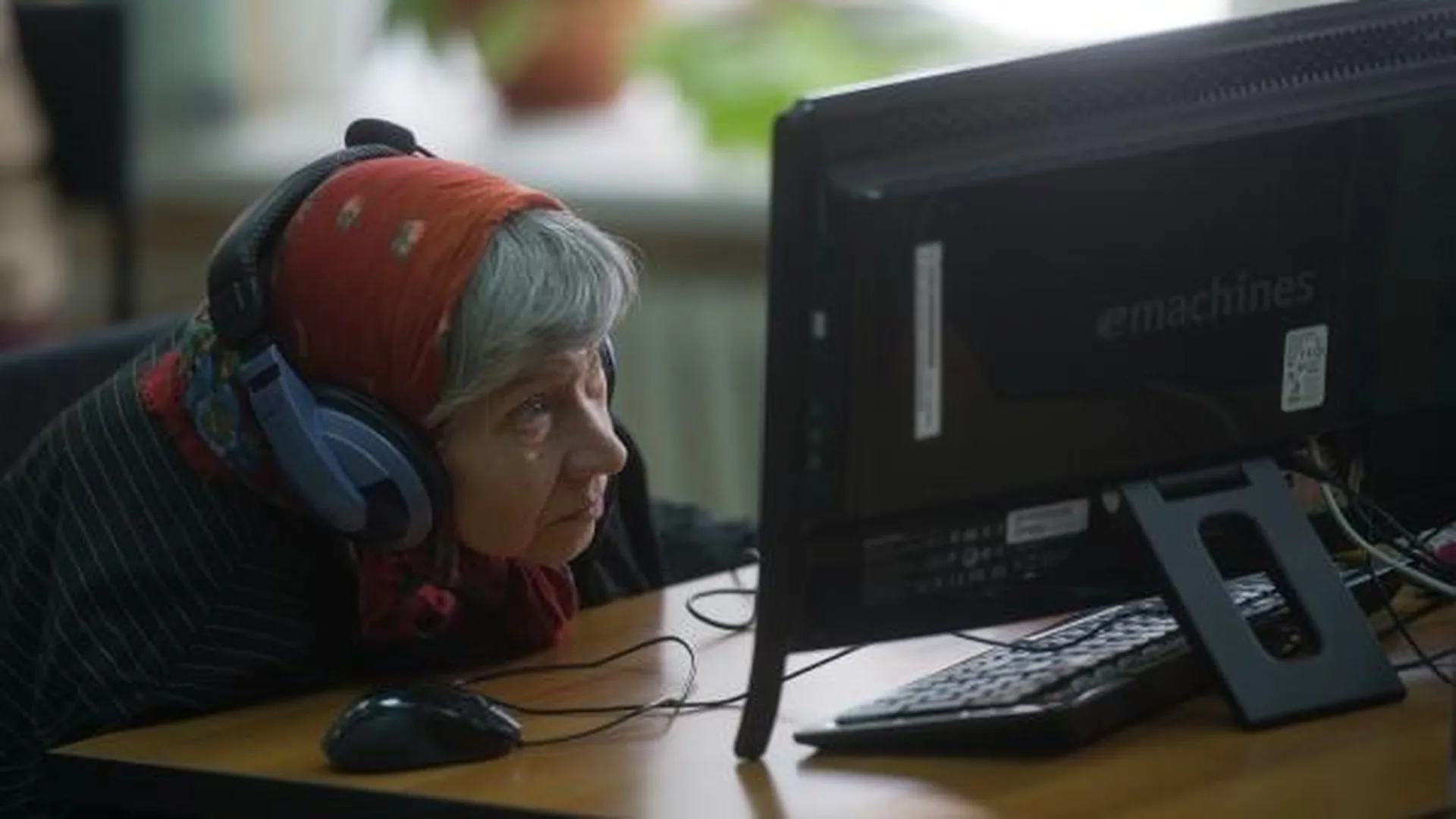 Айтишник из Химок заблокировал ноутбук пенсионеров, которые отказались платить чаевые