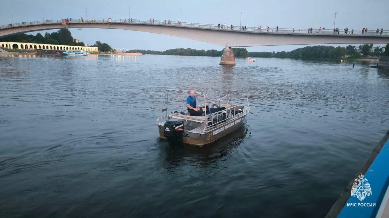 Унесло течением. Студенты из Индии утонули в реке в Великом Новгороде | 360°