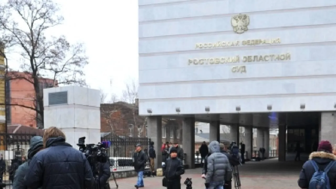Напал на конвой и устроил перестрелку: в Ростове судят необычного арестанта