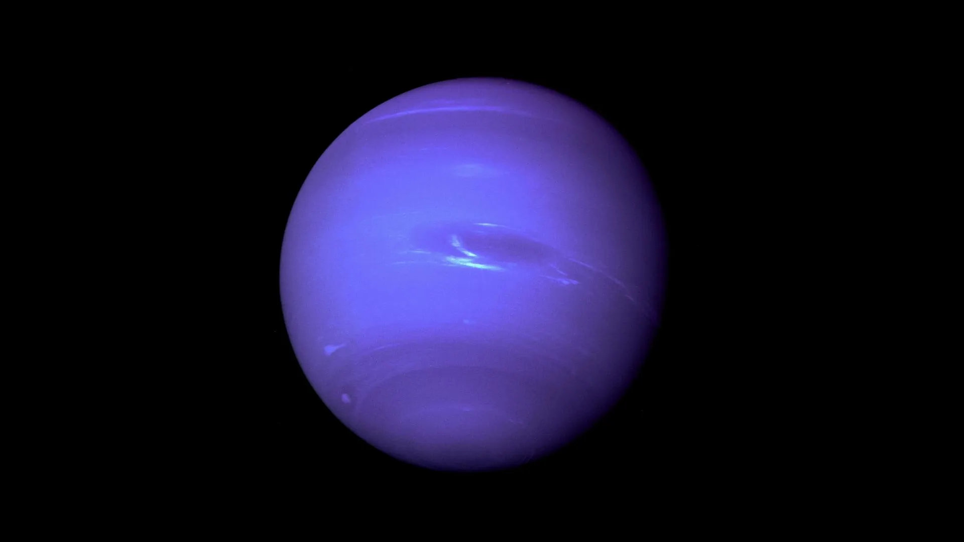На Нептуне исчезли облака из-за солнечной активности