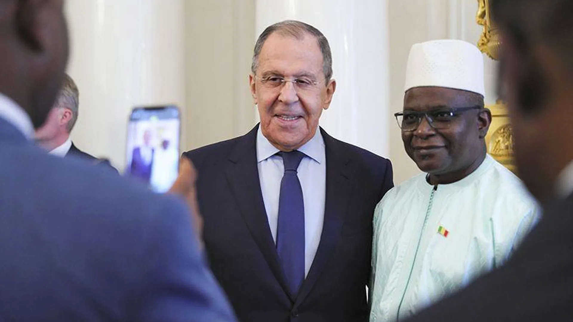 Почему России выгодно «дружить» с Африкой — разбор экономиста