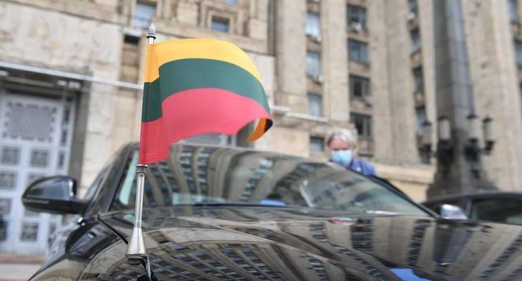 Захарова: Россия ответит на решение Литвы о запрете импорта сельхозпродукции