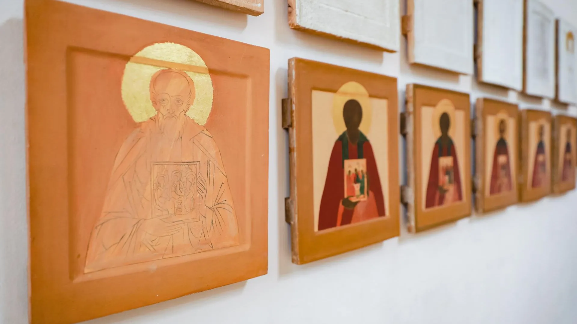 Выставка «Азбука иконописи» открылась в картинной галерее имени Горшина в Химках