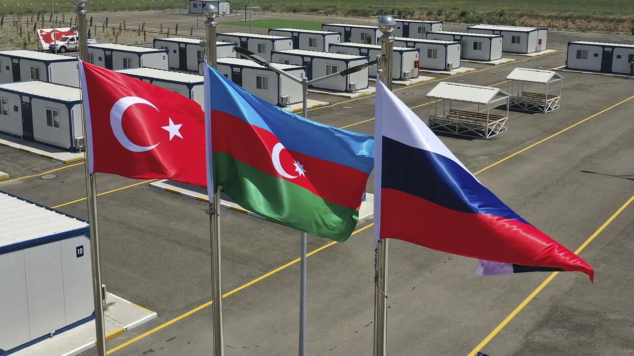 «Мстить резона нет»: причастна ли Турция к нападению Азербайджана на Карабах