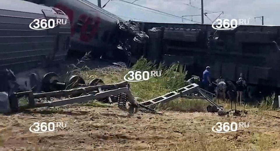 Администрация Котельниковского района: пассажиров поезда № 491 эвакуируют в ДК