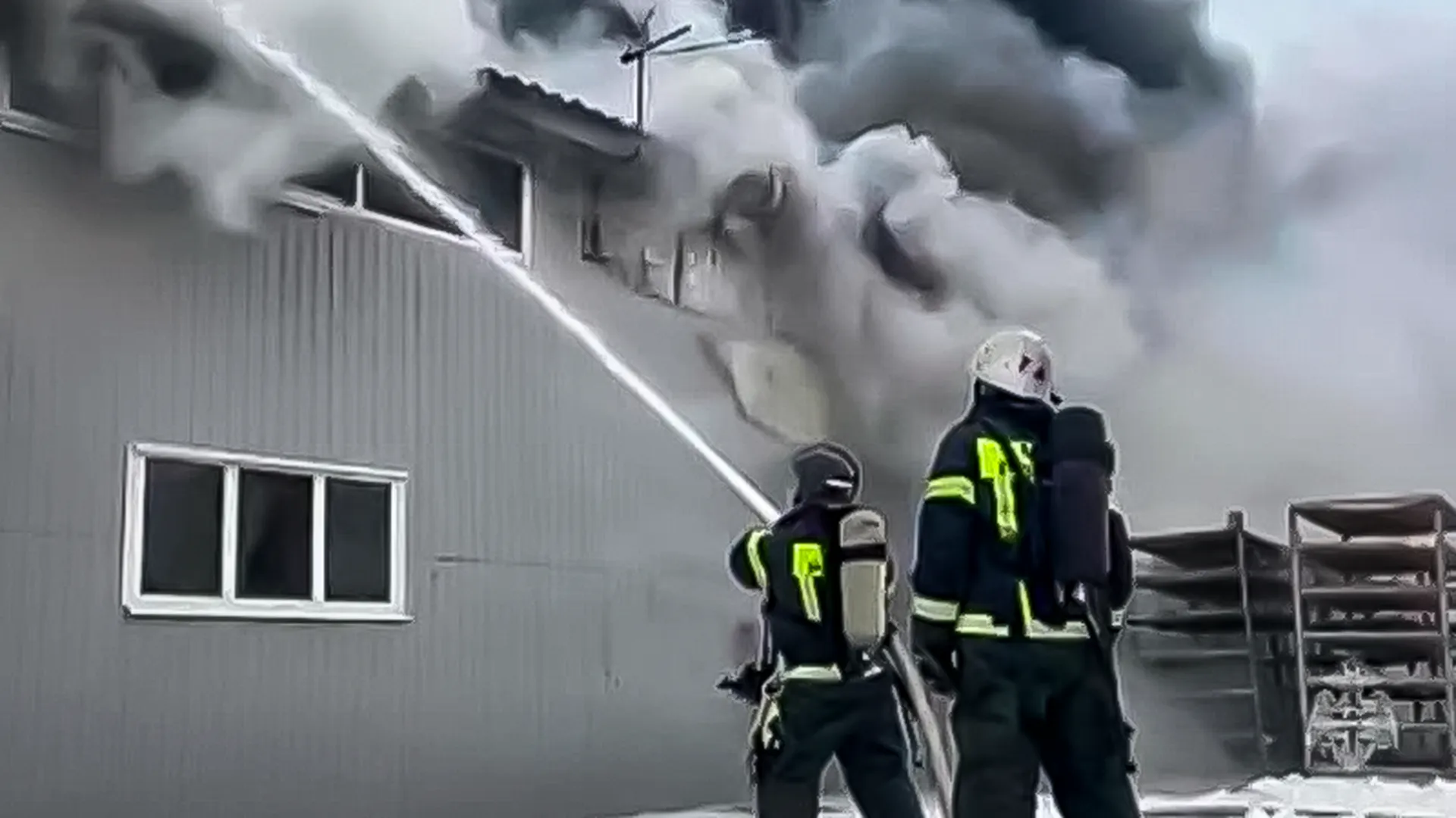 «Было много дыма»: очевидица рассказала о крупном пожаре в Ульяновске