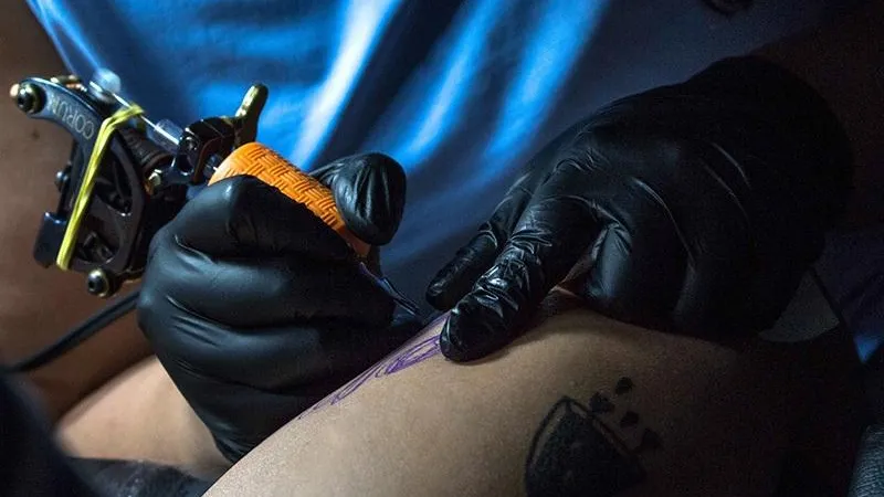 Знаменитый татуировщик взял без спроса фото жительницы Железнодорожного для эскиза тату