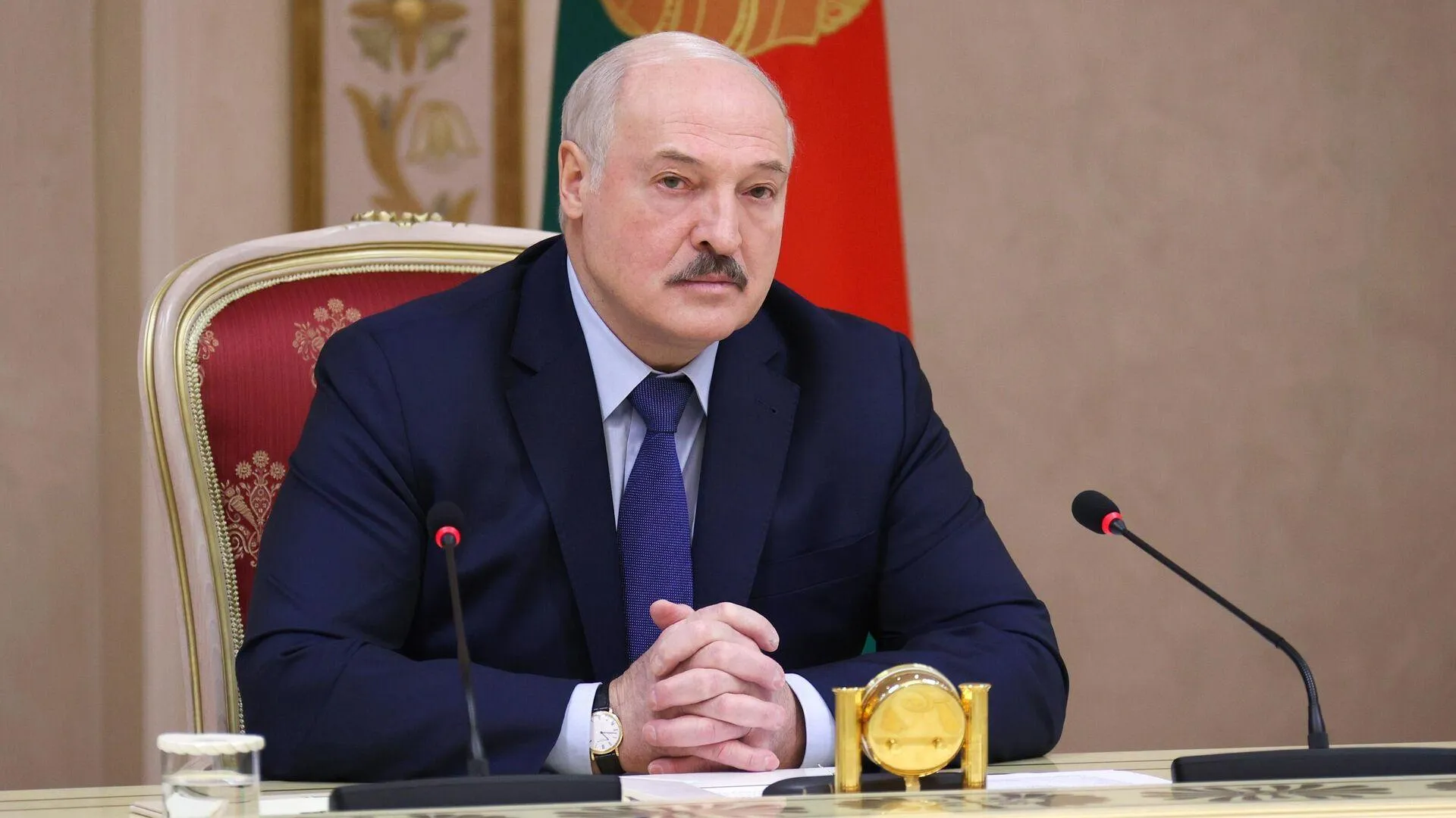 Лукашенко не поверил, что Западная Европа хочет лезть в окопы