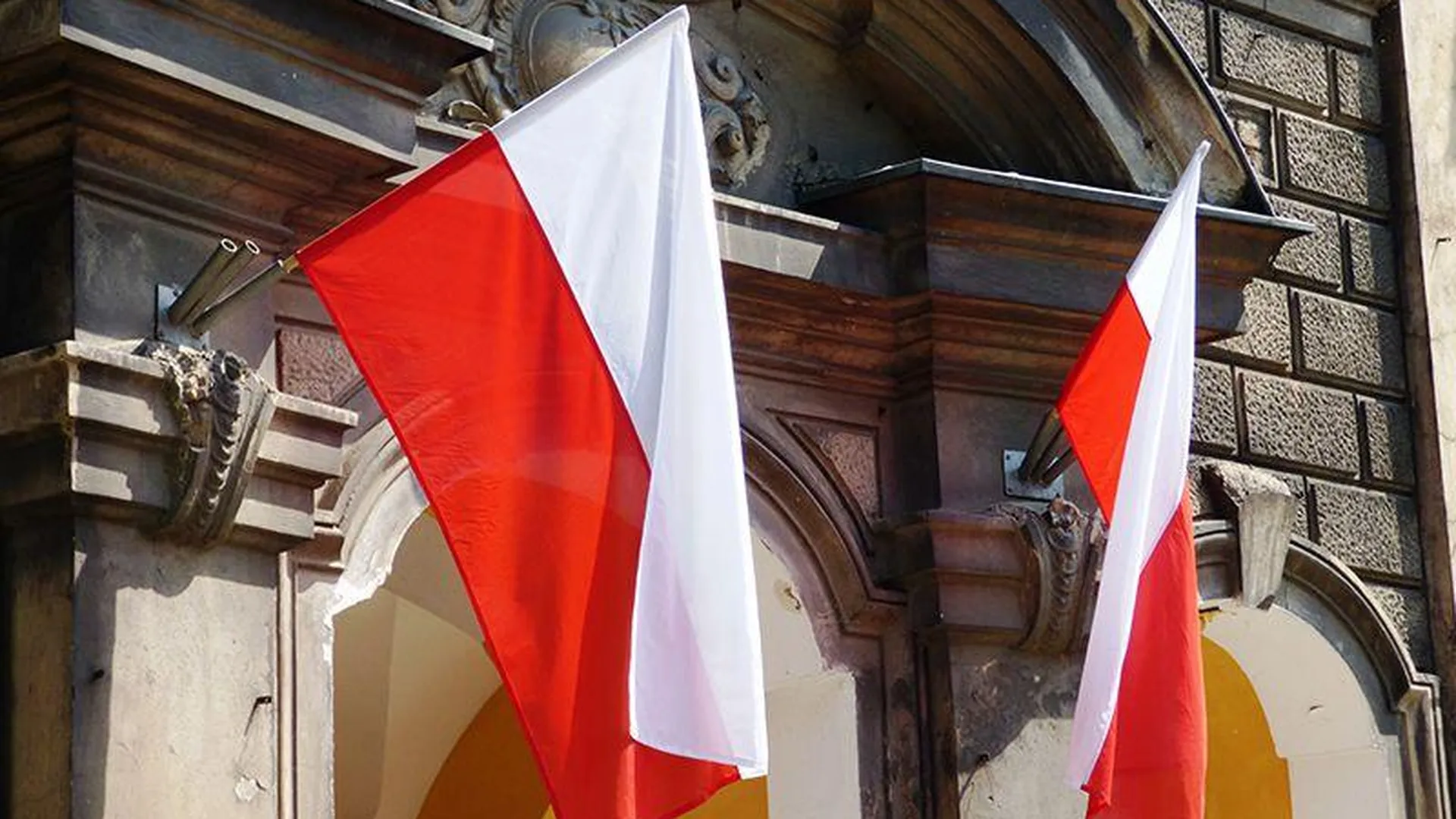 Польша постоянно хочет списывать свои проигрыши на других — мнение политолога