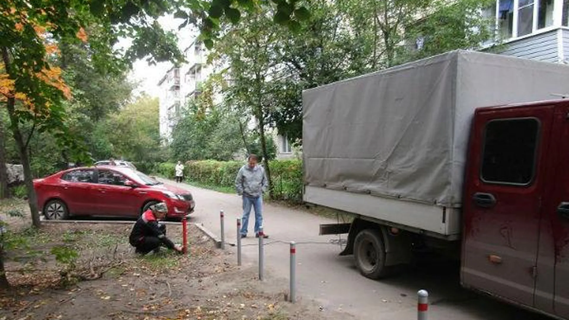 Сорок незаконных парковочных столбиков демонтировано в Ивантеевке 