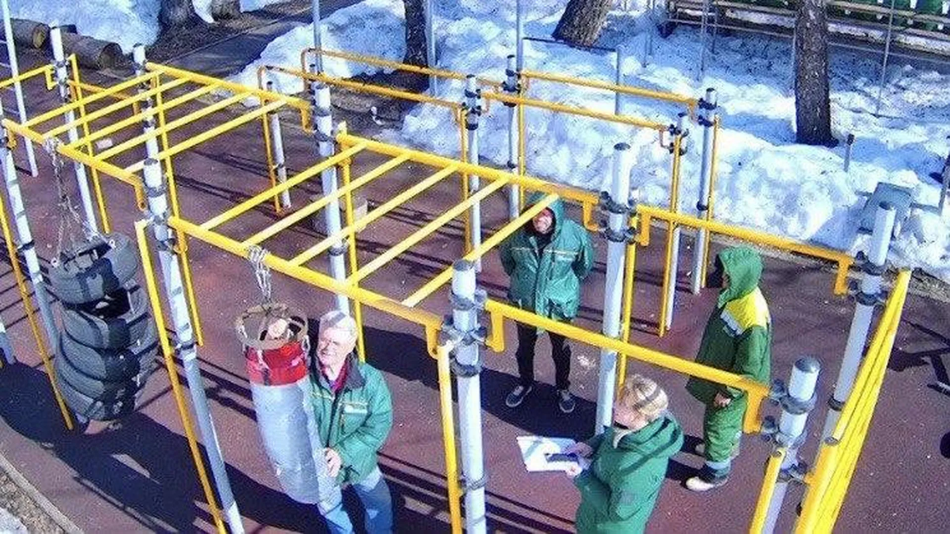 Работу по выявлению дефектов провели в парках Подмосковья в рамках подготовки к летнему сезону