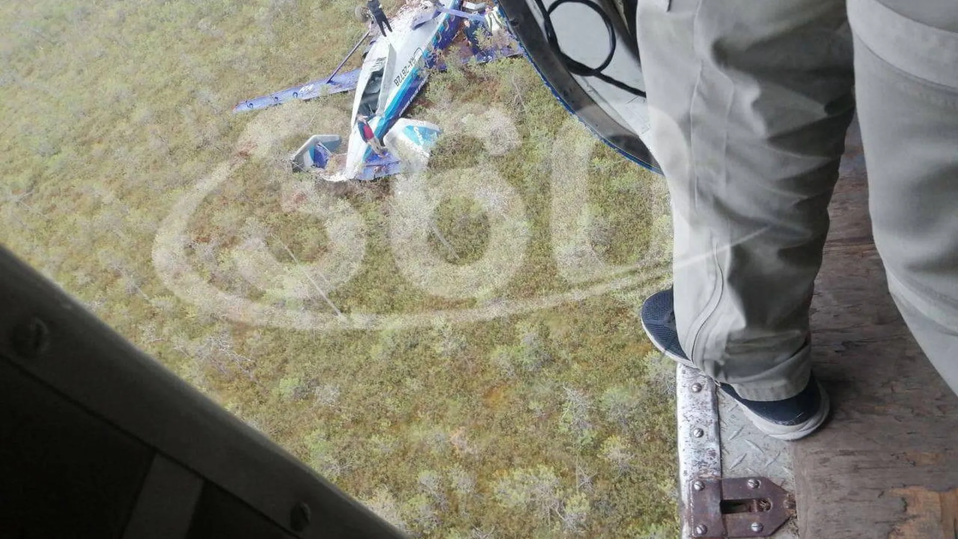 Фото дня: Ан-28 перевернуло на спину при жесткой посадке — но чудом все выжили