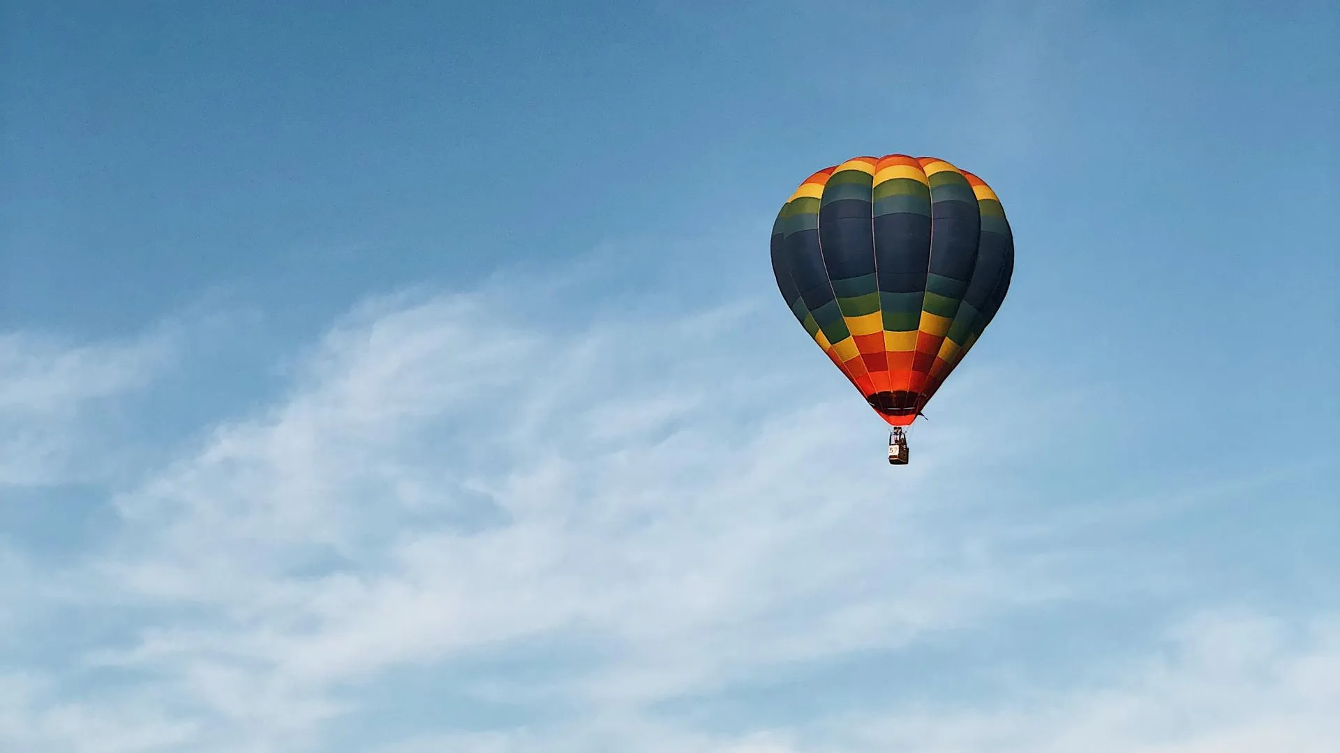 Увидеть Клин с высоты птичьего полета. 20 воздушных шаров поднялись в небо на фестивале