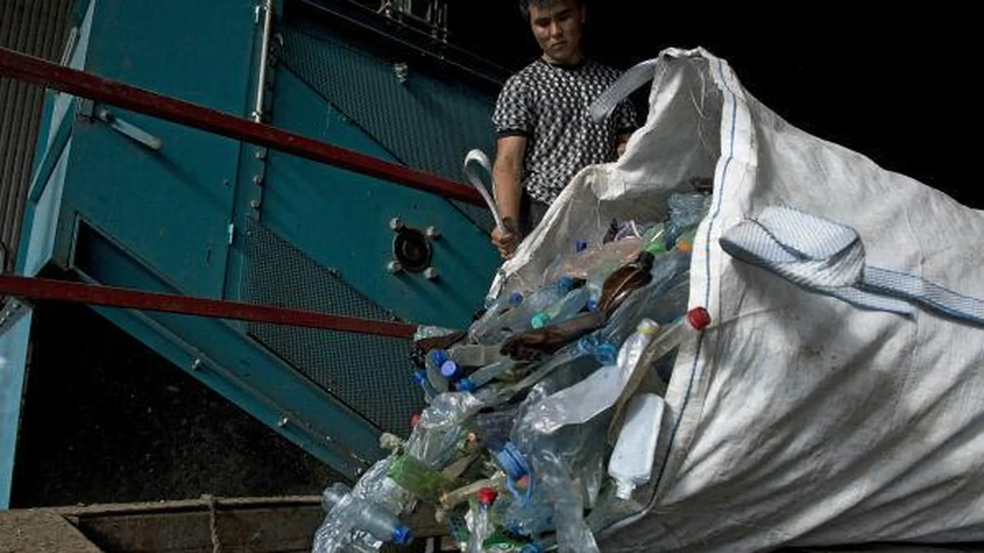 Более 70% мусорных контейнеров заменили на новые в Истре