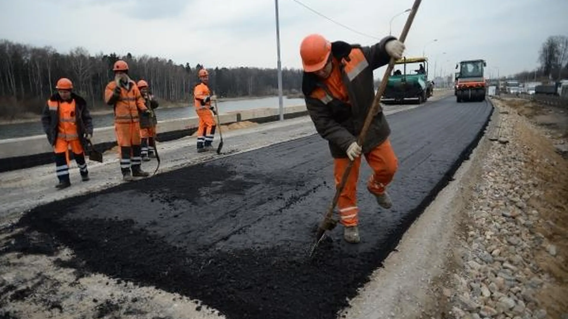 Активисты ОНФ добились ремонта дороги в подмосковной деревне Тимонино