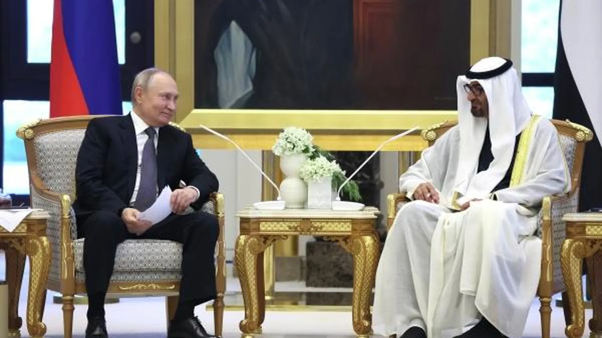 Путин провел телефонные переговоры с президентом ОАЭ