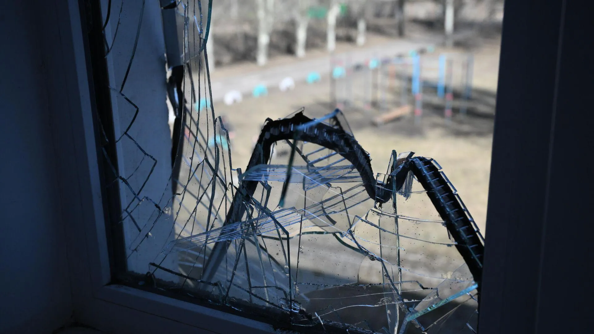 «Не подходите к окнам». Сирену ракетной опасности запустили по всей Белгородской области