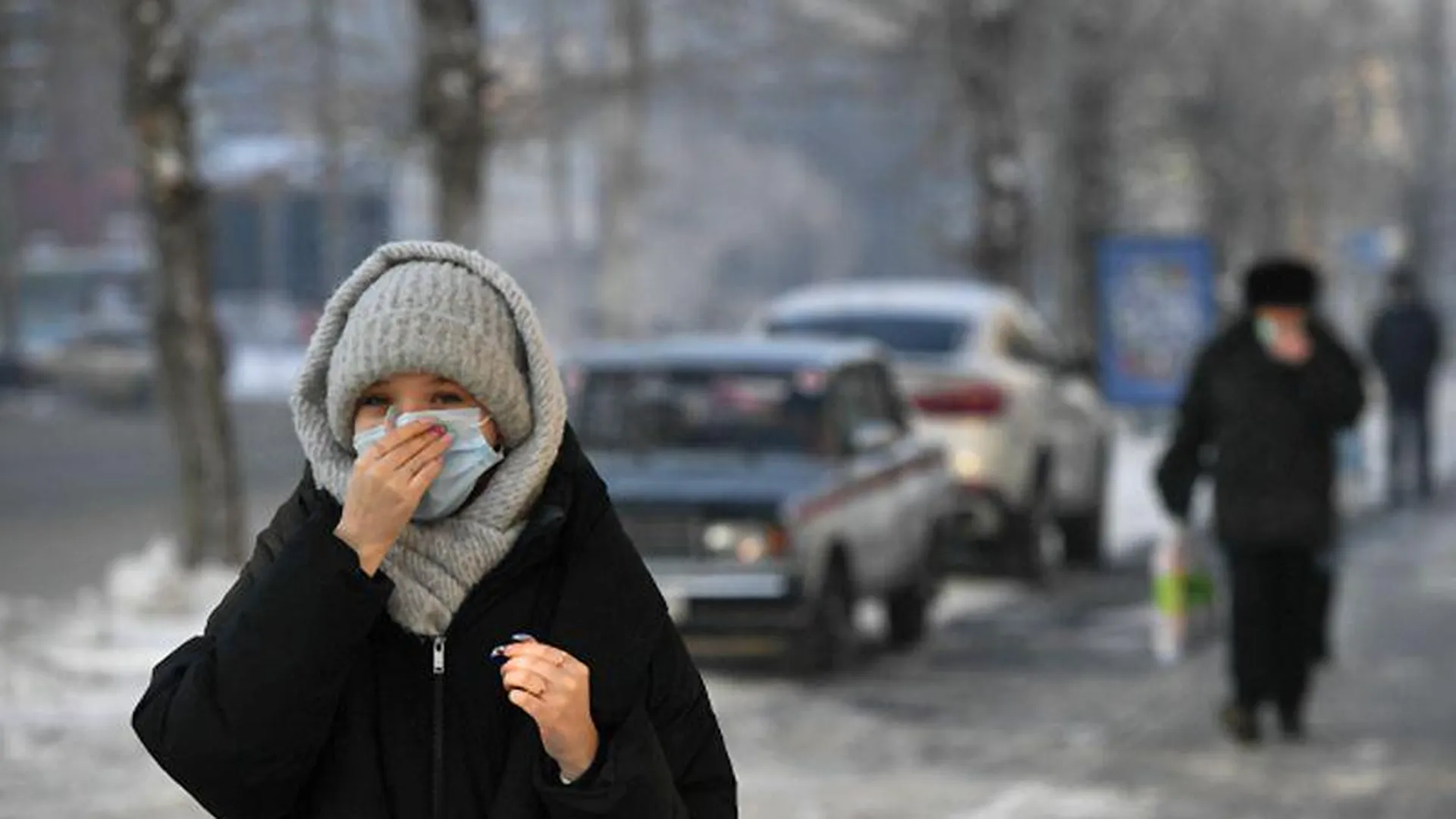 «В кальянной дышать легче»: жители Новосибирска мучаются из-за грязного воздуха