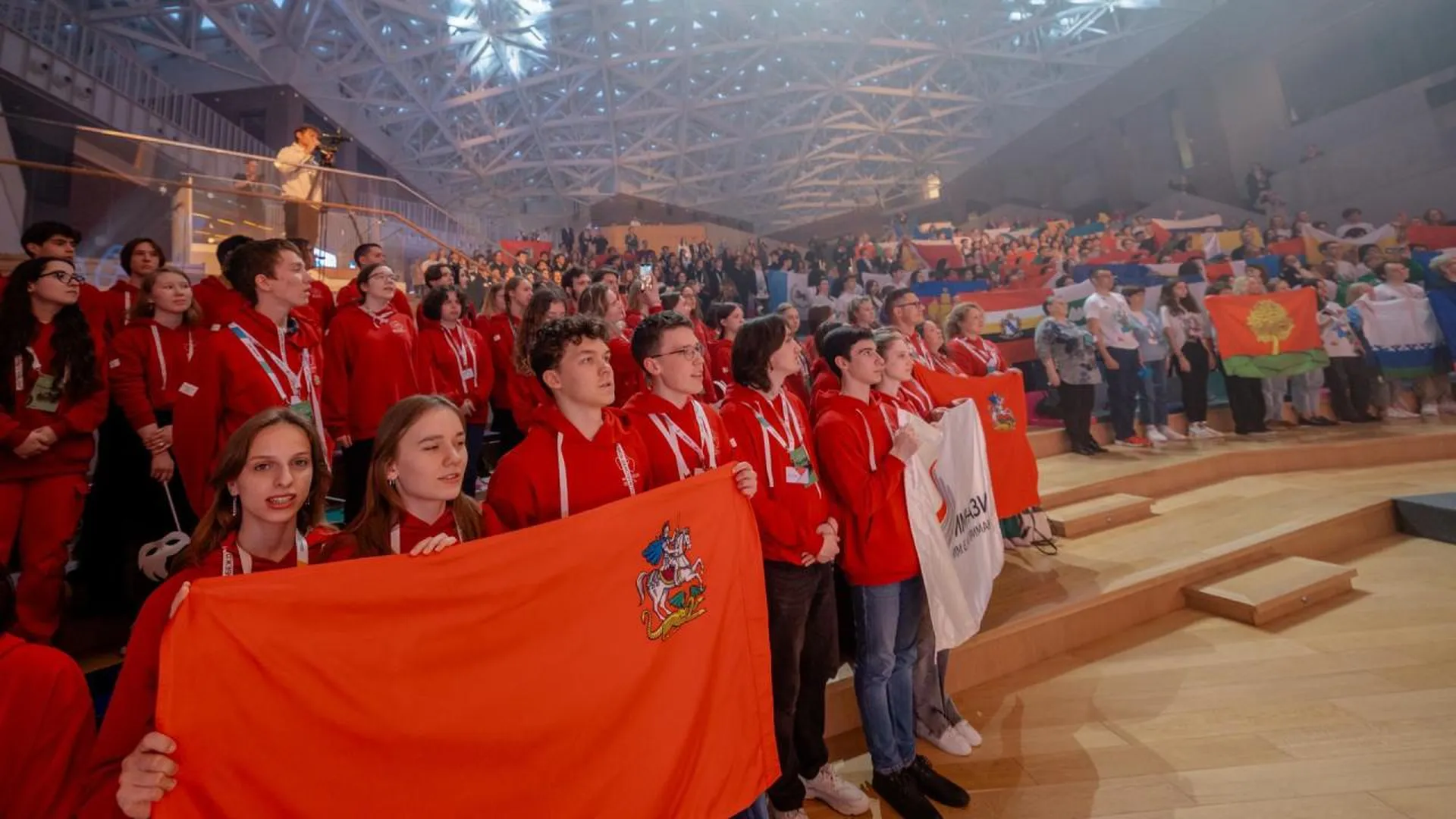 Три сотни школьников принимают участие в финальном этапе олимпиады по английскому языку в Подмосковье