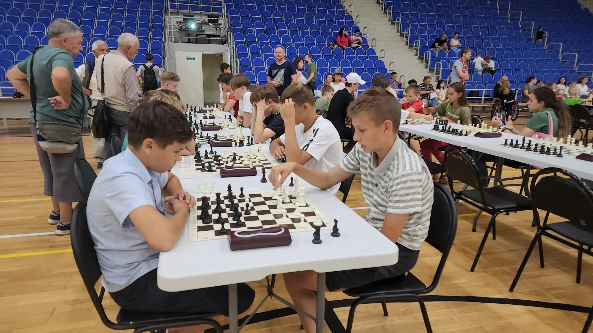 Турнир по быстрым шахматам прошел во дворце спорта «Лама» в Волоколамске