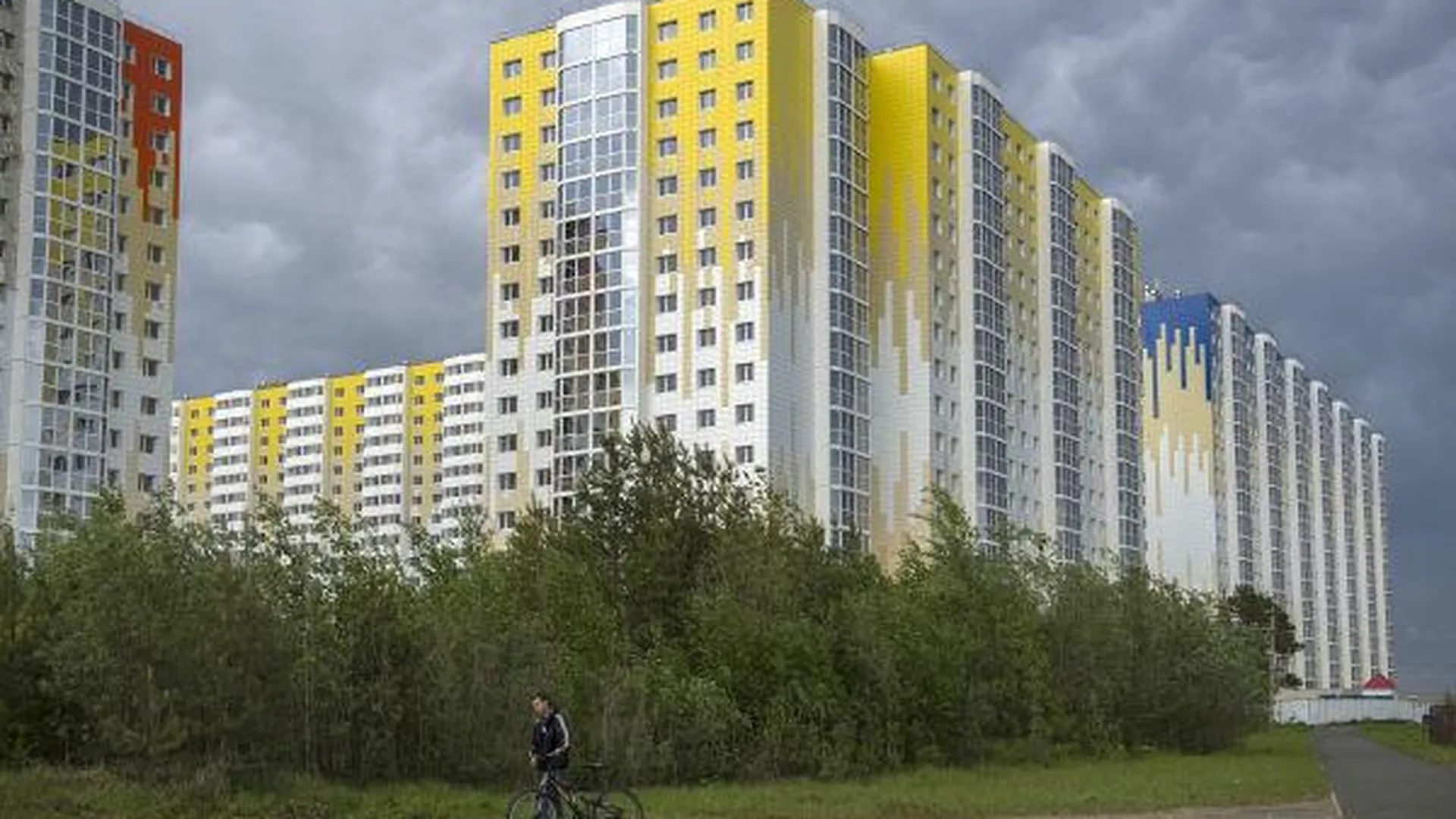 Более 230 семей Ленинского района получат новое жилье