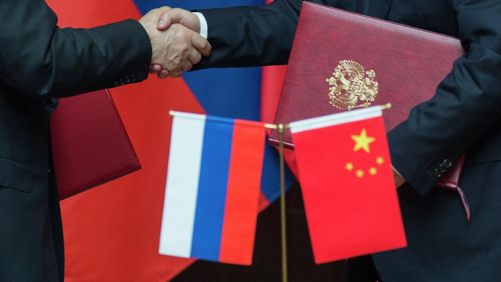 Китай помогает России в борьбе с гегемонией США — мир уже не станет таким, как раньше