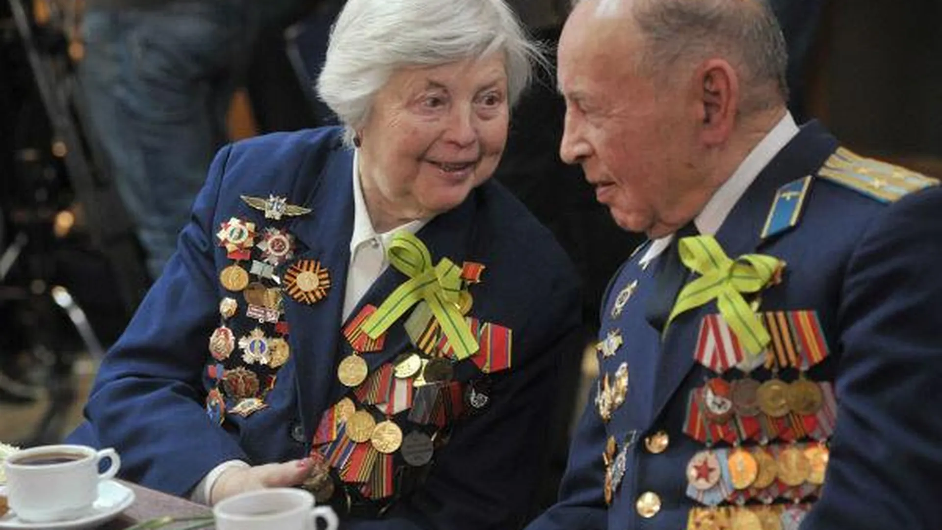 Ветеранов Красноармейска наградили в годовщину освобождения Ленинграда