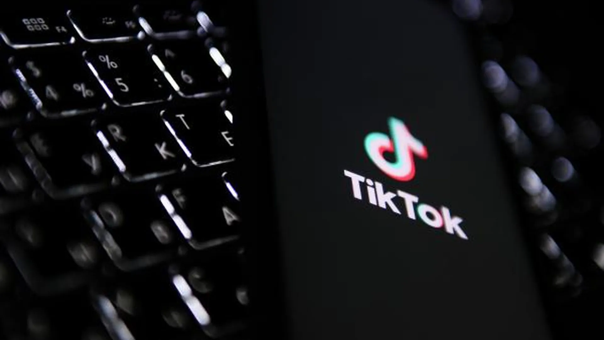 TikTok подал в суд на США из-за возможного запрета