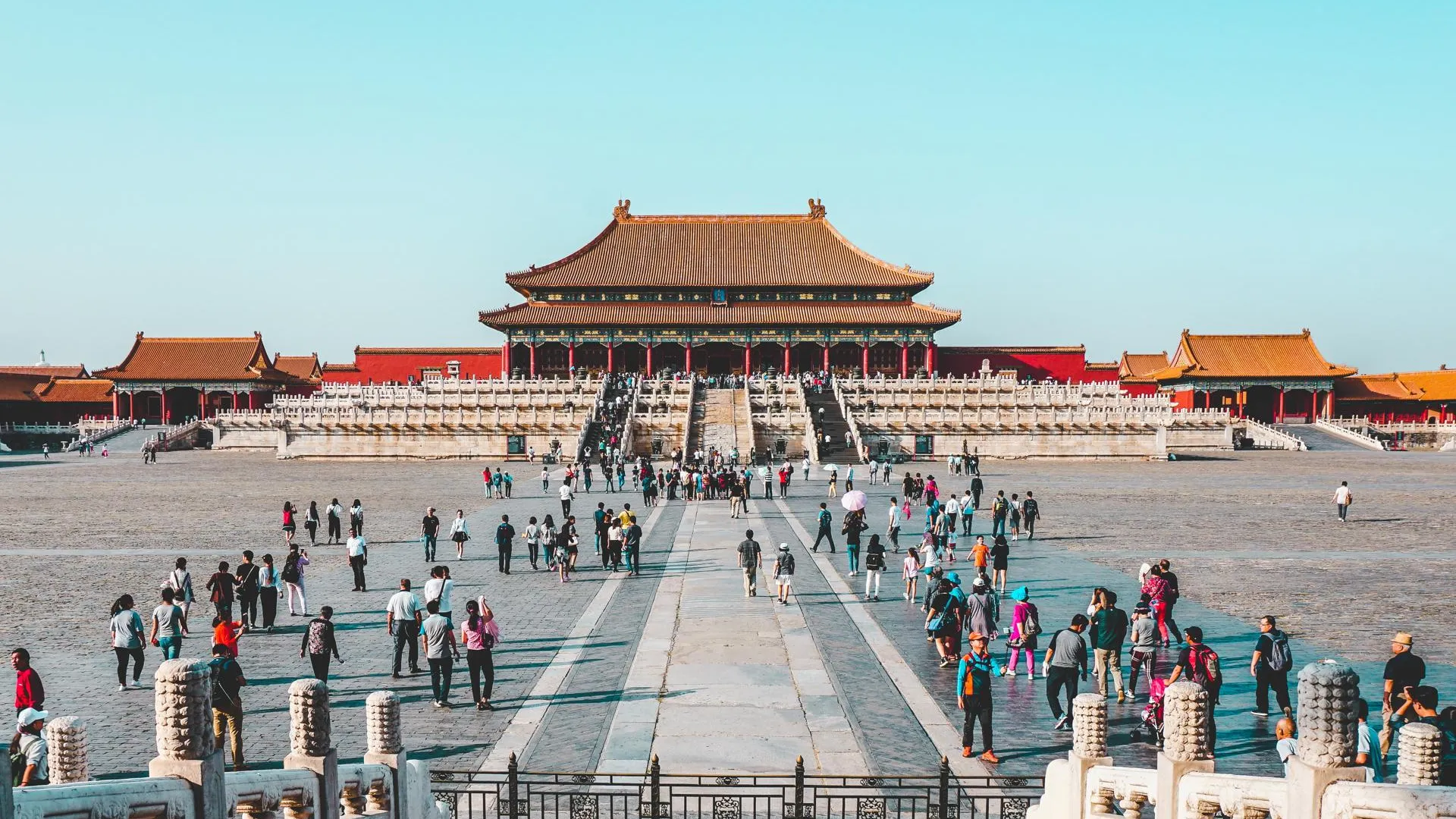 Туристы смогут приезжать в Китай без теста на COVID-19