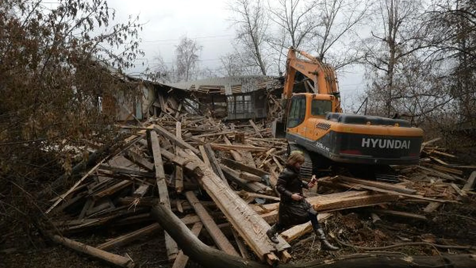 СК расследует дело о принудительном выселении семьи с двумя детьми в Щемилово