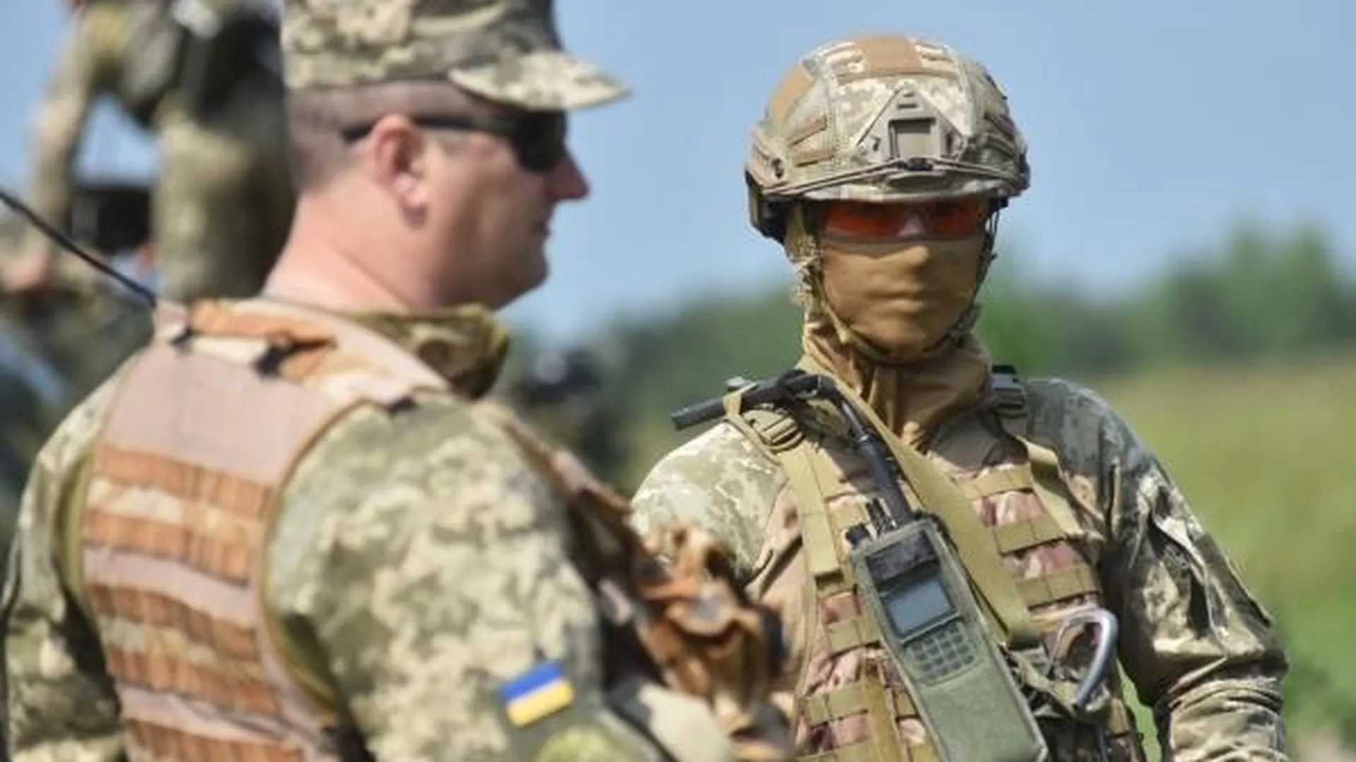 Под Донецком украинские силовики разворовывают оборудование шахты