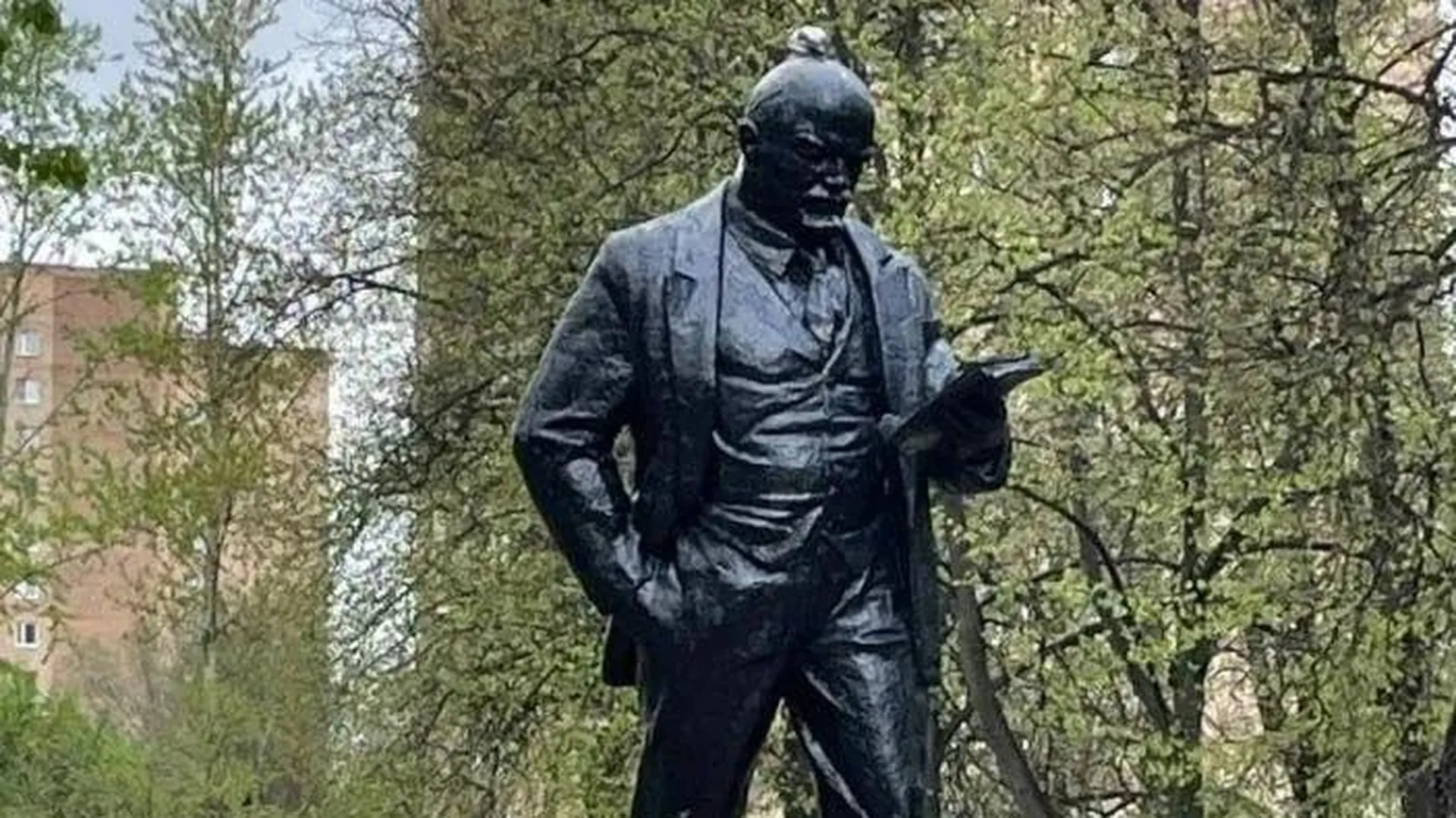 Редкий памятник Ленину в подмосковной Балашихе получил   статус объекта культурного наследия