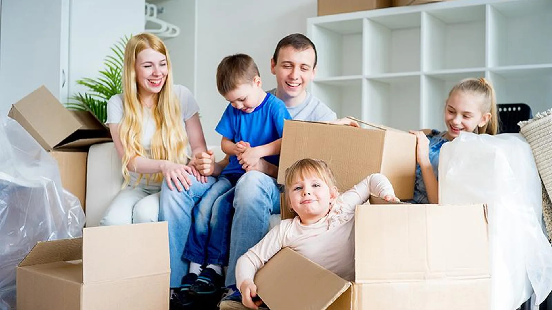 Как семейным покупателям оценить условия в современных ЖК перед покупкой жилья